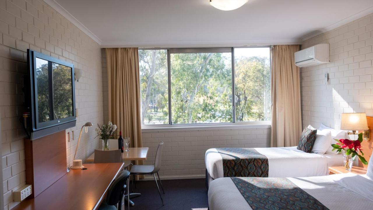 Parkview Motor Inn And Apartments Уангарата Екстериор снимка