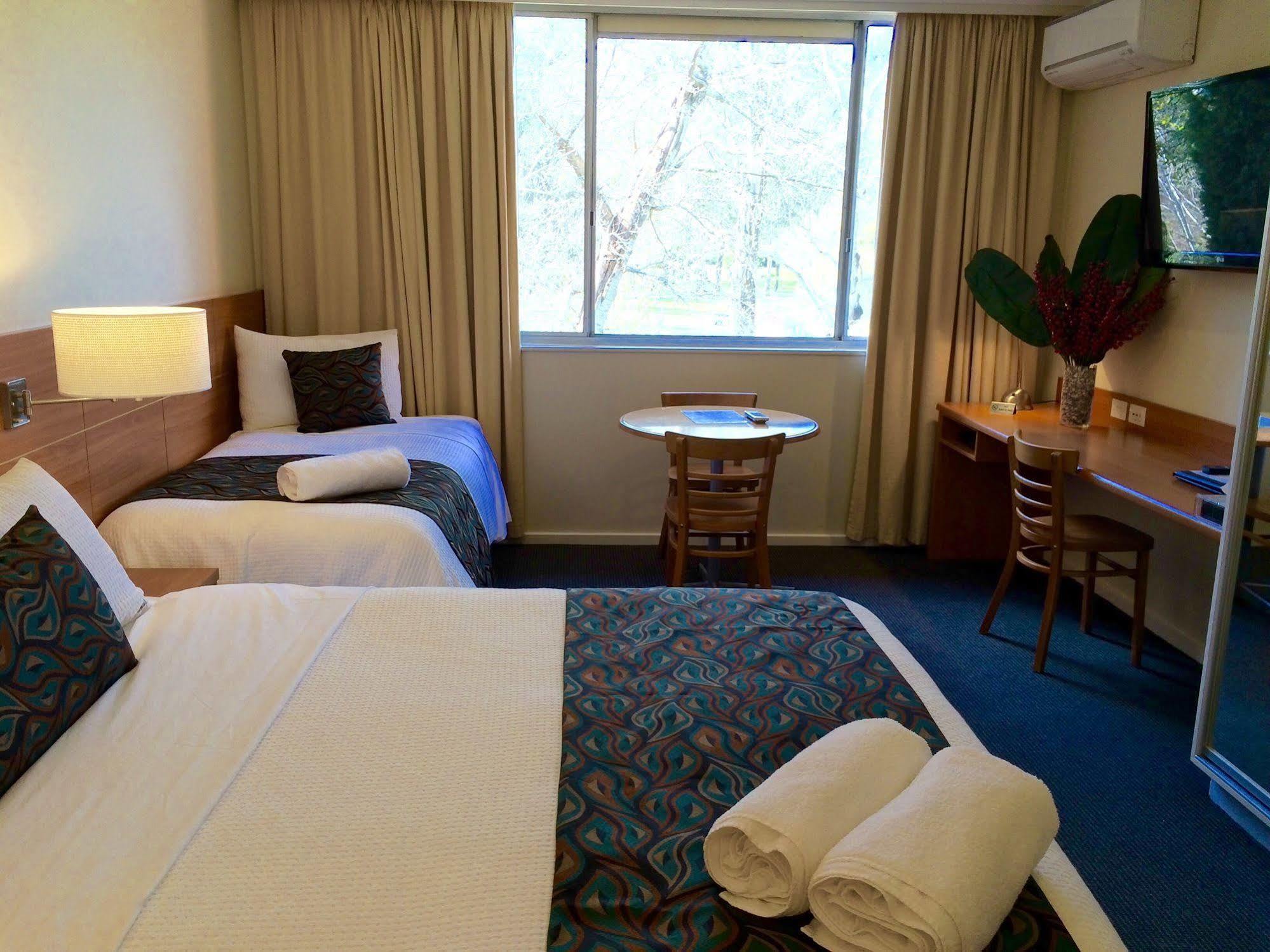 Parkview Motor Inn And Apartments Уангарата Екстериор снимка