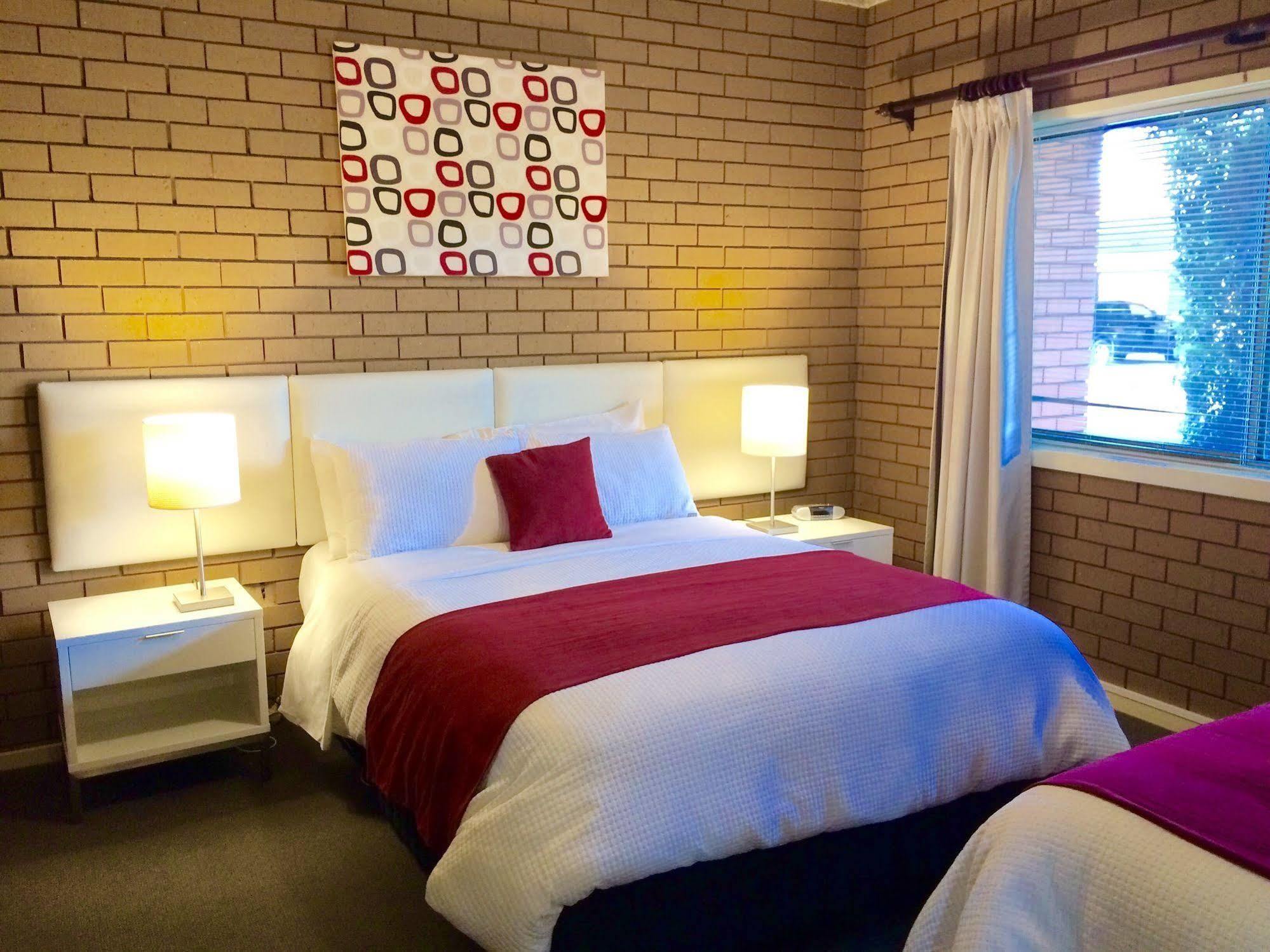 Parkview Motor Inn And Apartments Уангарата Екстериор снимка