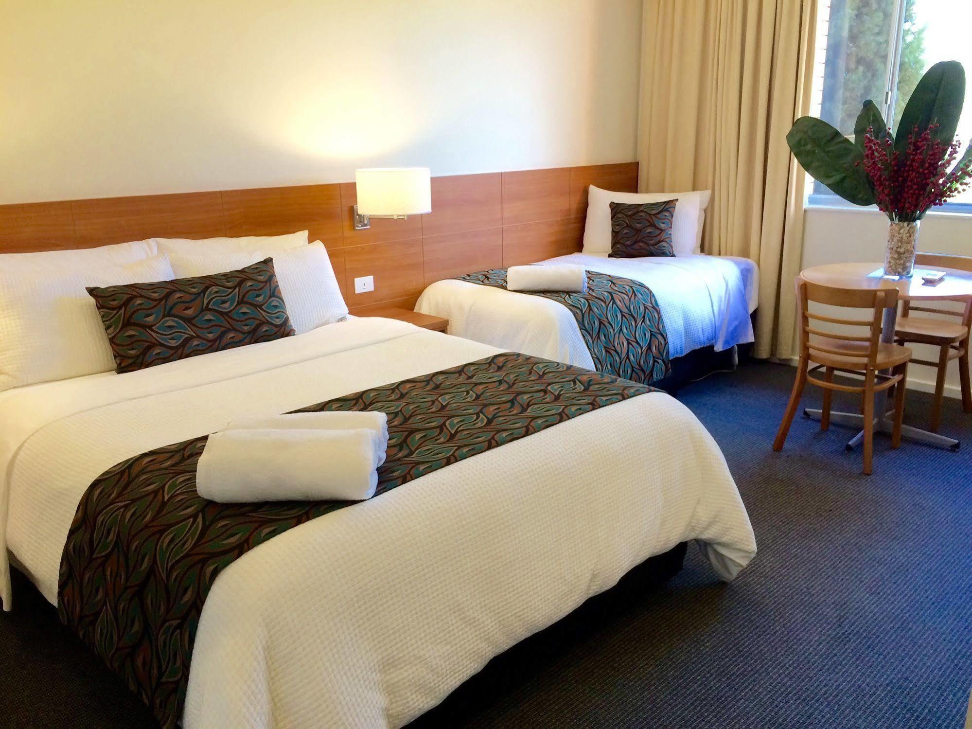 Parkview Motor Inn And Apartments Уангарата Екстериор снимка